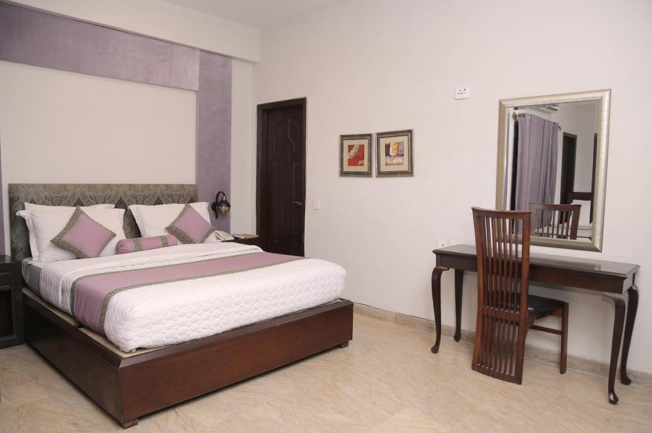 Shelton Hotel Lahore Exteriör bild