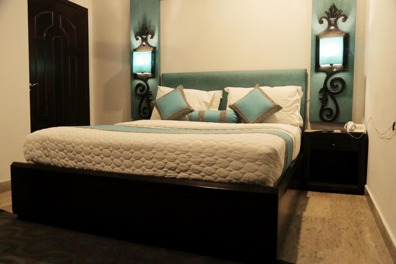 Shelton Hotel Lahore Exteriör bild